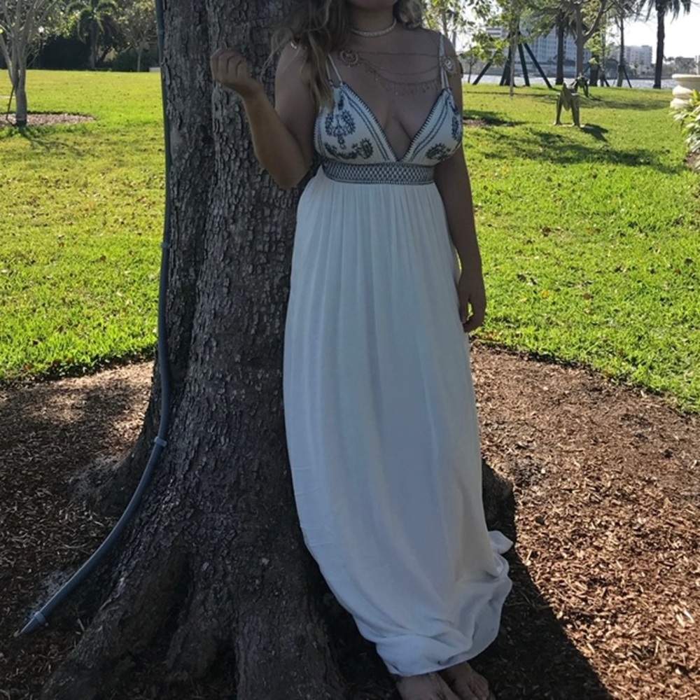 Lulu’s White Maxi Dress with Navy Embroidery